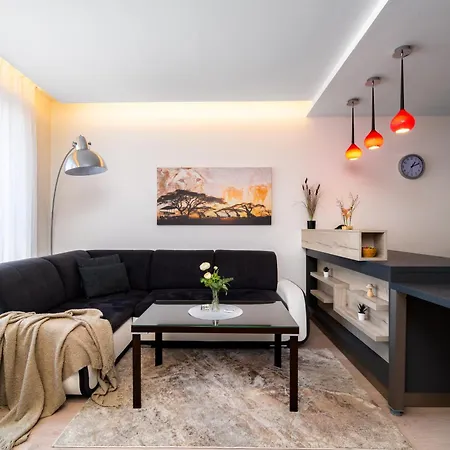 Bnb New Beautiful Apartment In The Center Of Ostrava With Option Garage Parking Exterior photo