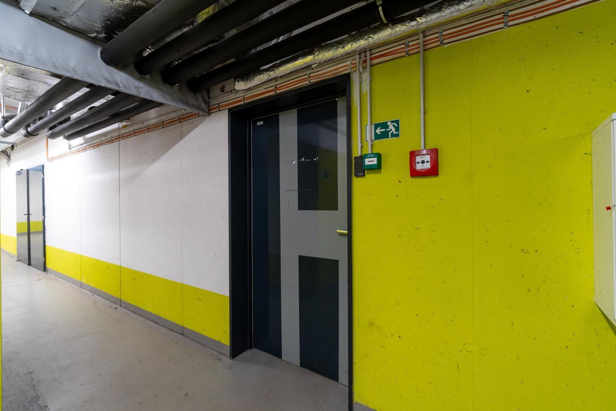 New Beautiful In The Center Of With Option Garage Parking