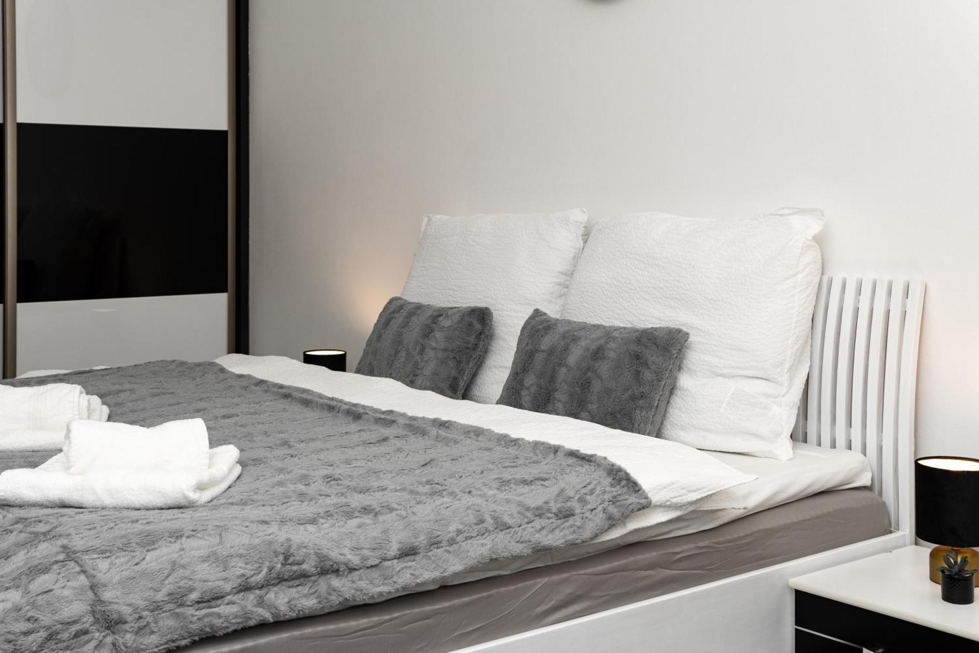 New Beautiful In The Center Of With Option Garage Parking Apartment Ostrava