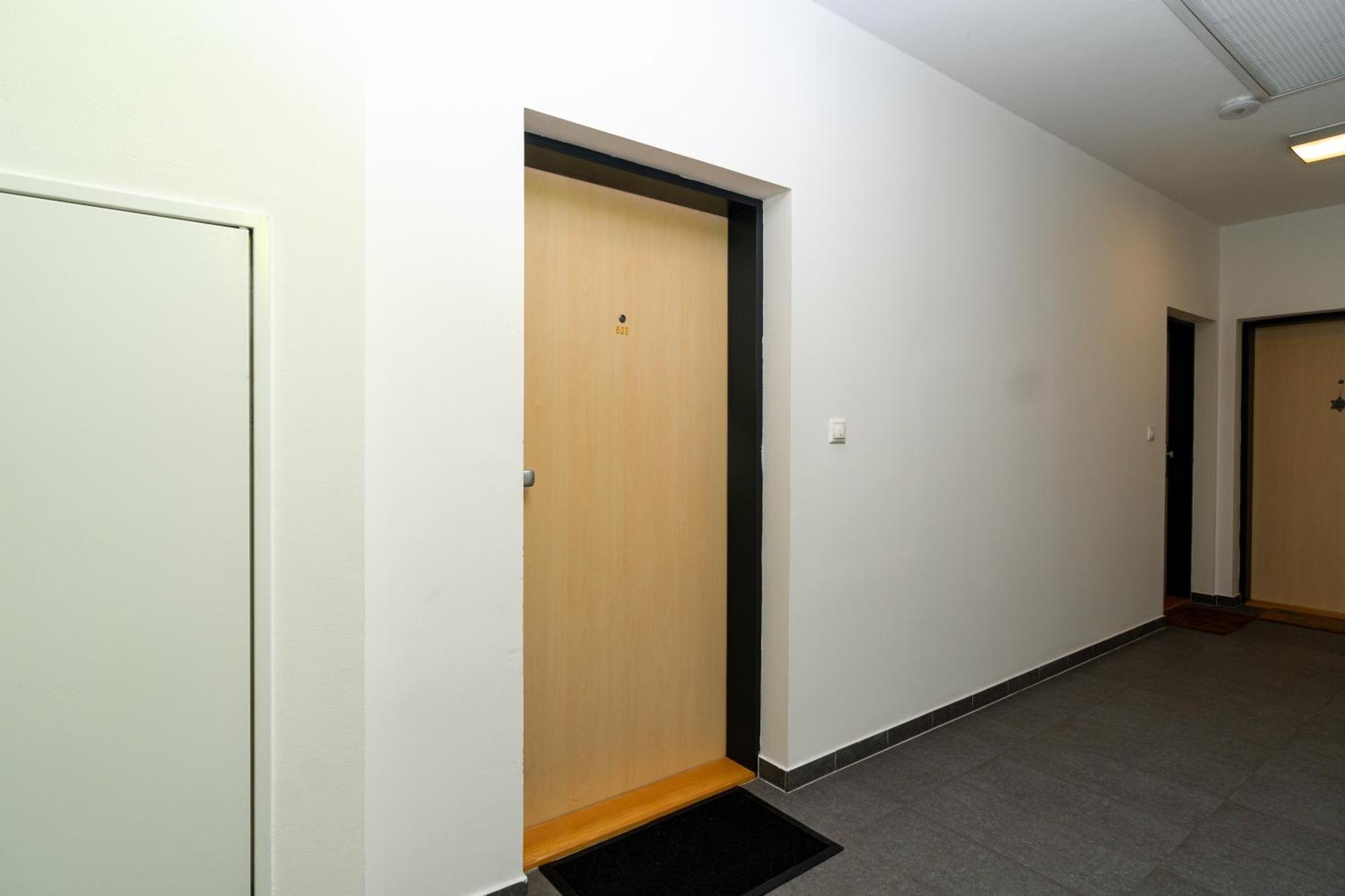 Apartment New Beautiful In The Center Of With Option Garage Parking *