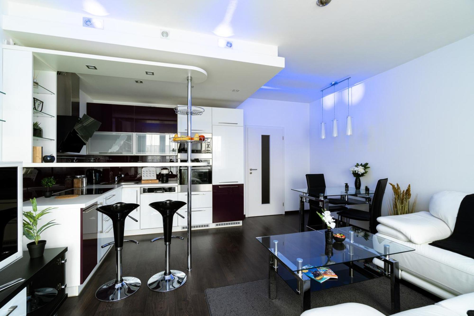 Apartmán New Beautiful In The Center Of With Option Garage Parking