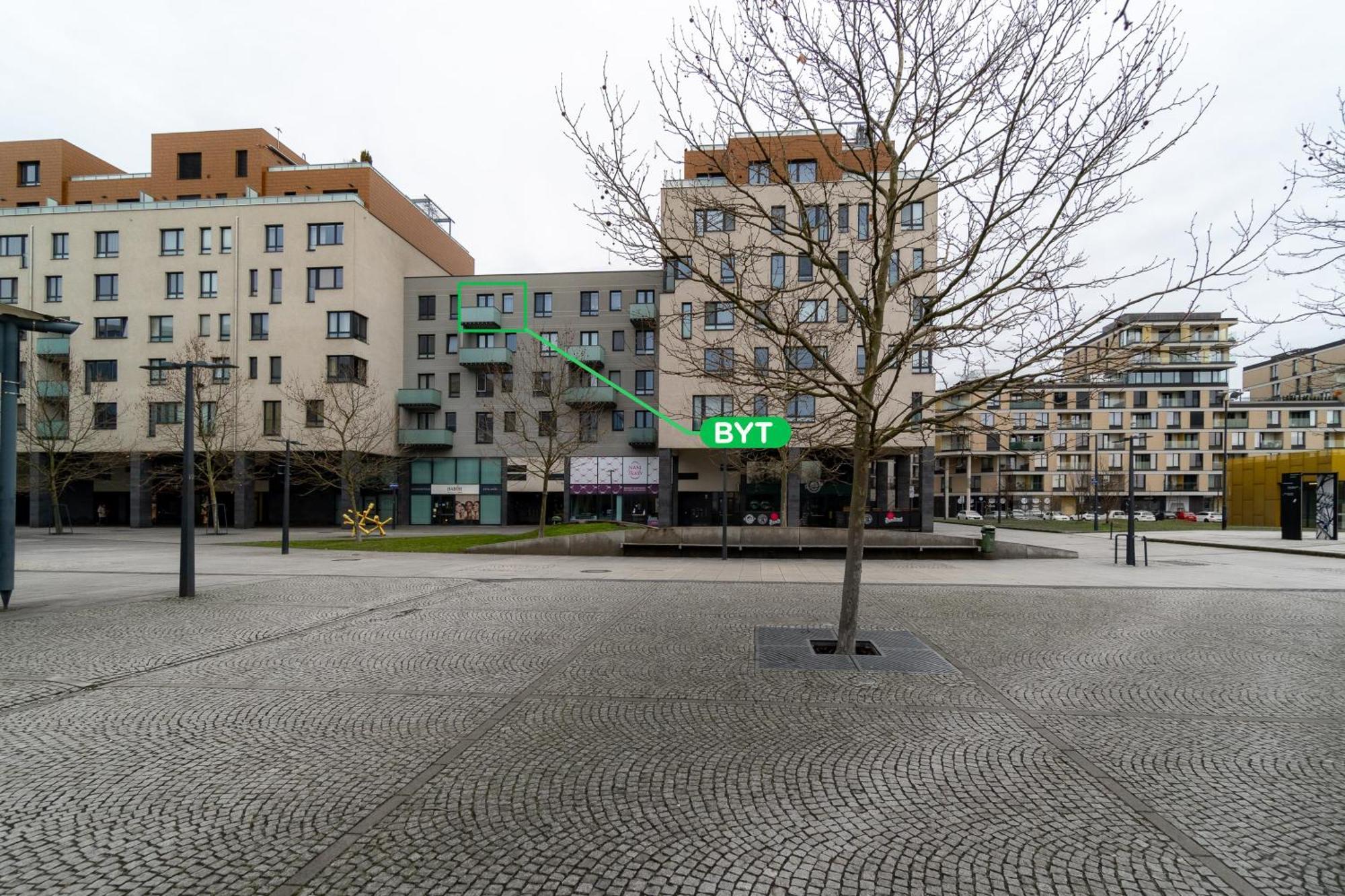 Apartment New Beautiful In The Center Of With Option Garage Parking