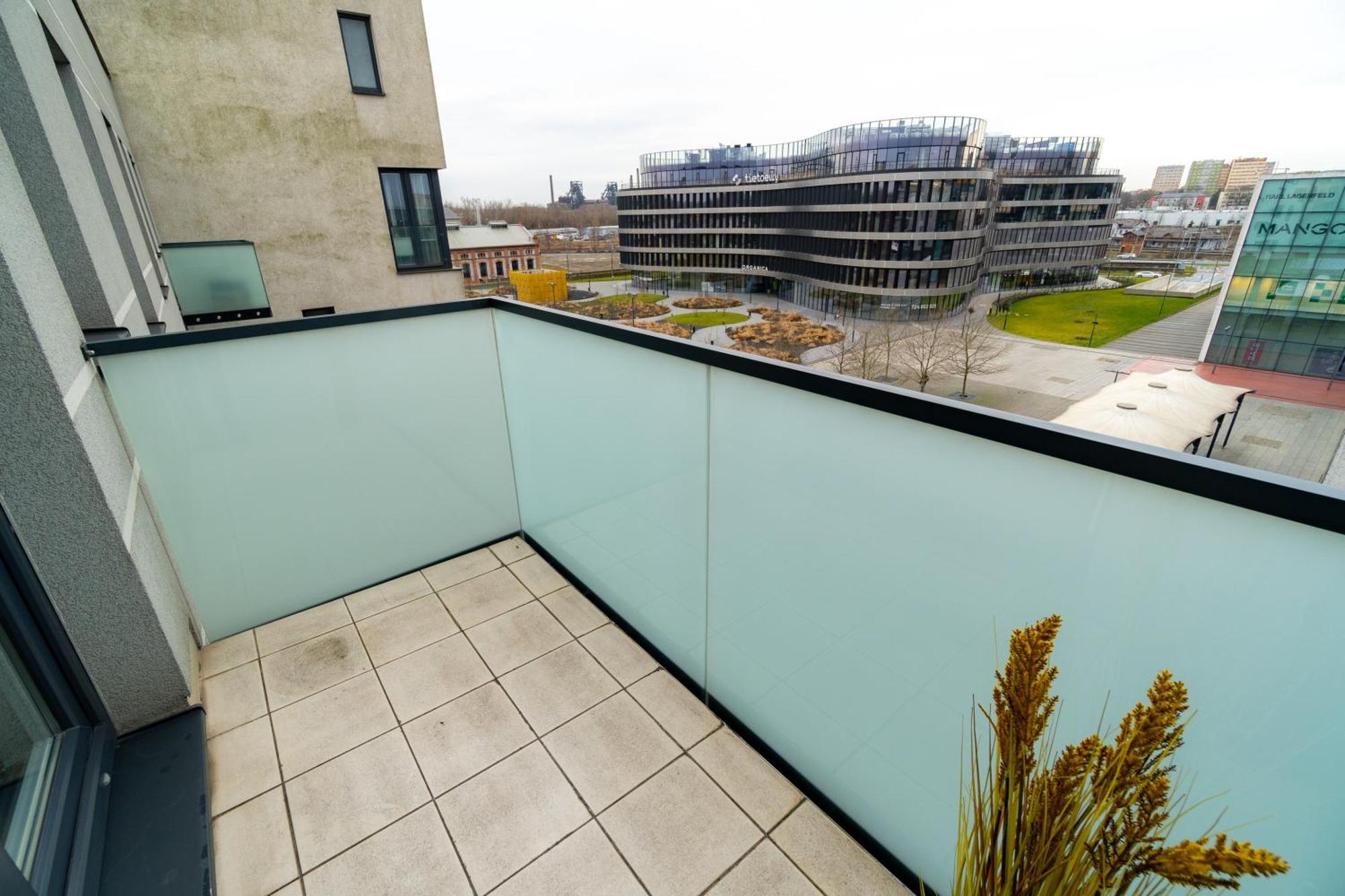 New Beautiful In The Center Of With Option Garage Parking Apartment