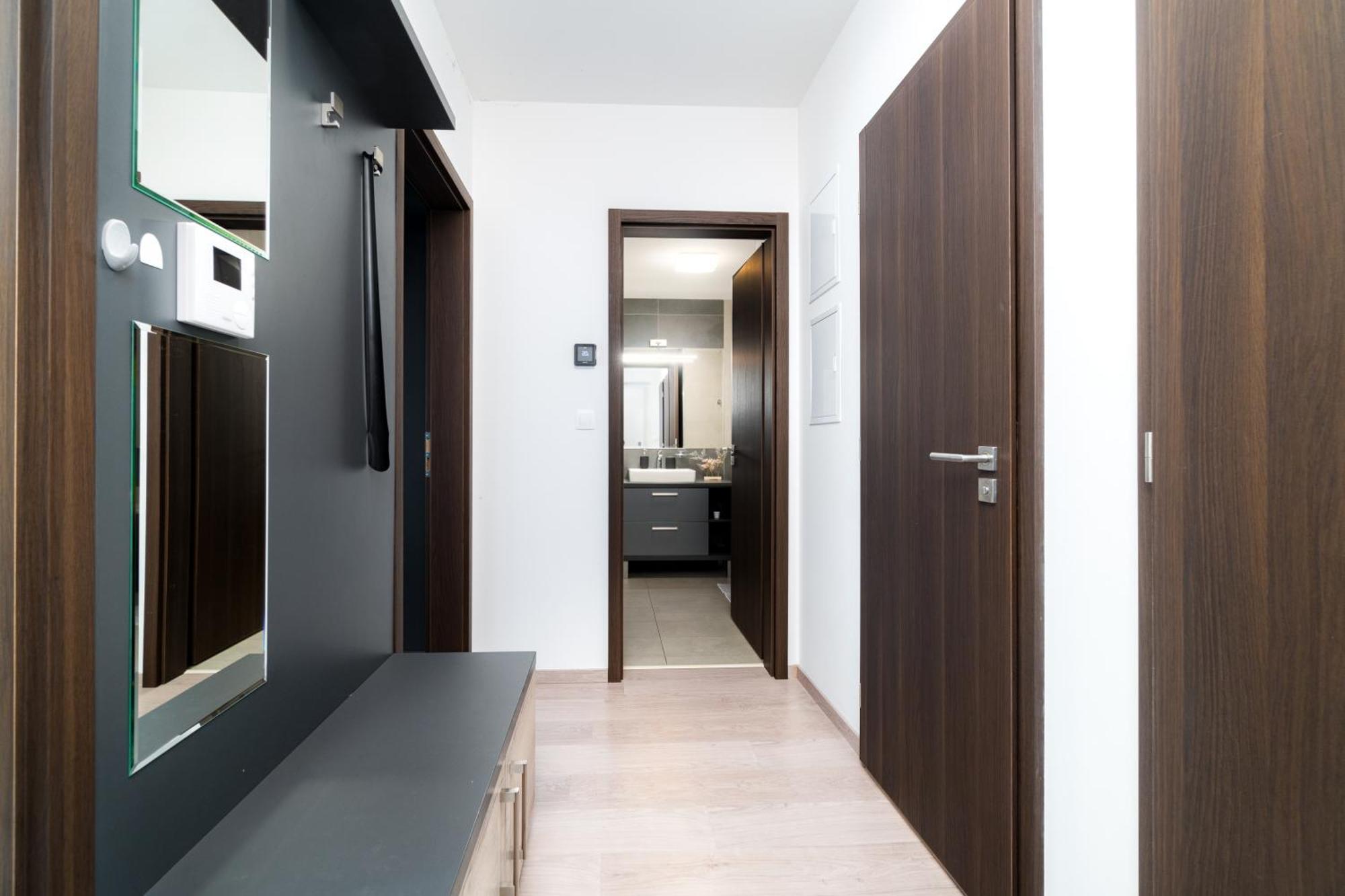 Apartment New Beautiful In The Center Of With Option Garage Parking